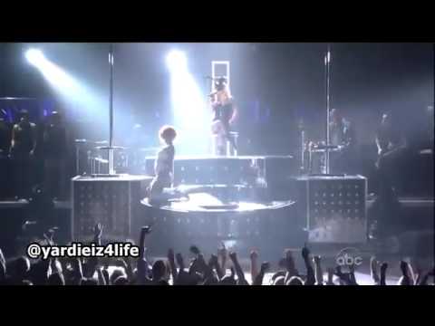 Rihanna e Britney Spears - S M