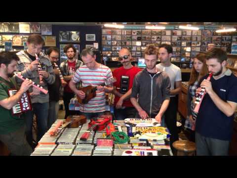 Igor Krutogolov's Toy Orchestra - omanut ze HarA