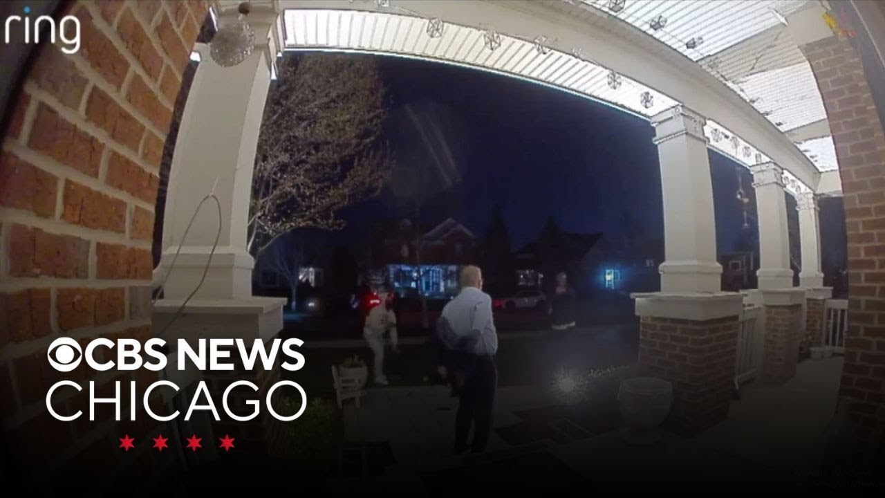 Video shows armed robbery outside home in Glenview, Illinois