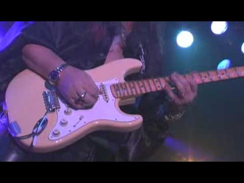 G3 - (Joe Satriani, Steve Vai, Yngwie Malmsteen) - ROCKIN' IN THE FREE WORLD Live In Denver.avi