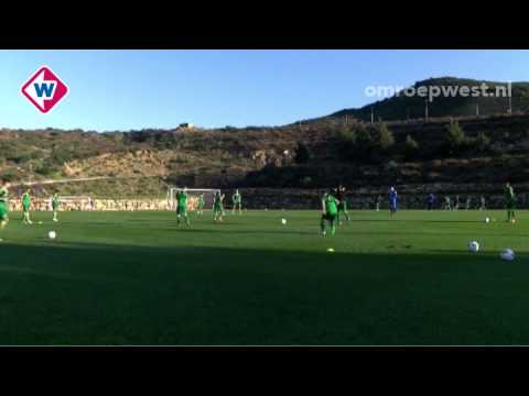 ADO Den Haag-trainer Henk Fraser probeert irritatie te vermijden over verdwaalde ballen