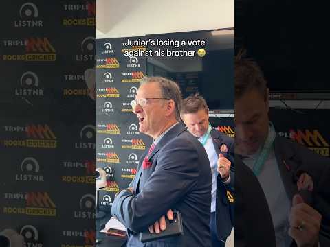Mark Waugh’s losing a fan vote against his brother 😭