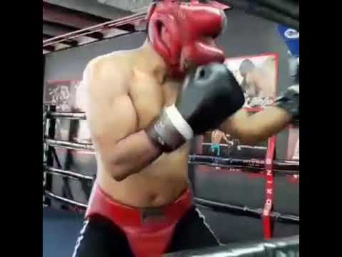 Soldado Medina haciendo sparring con Issac Muñoz