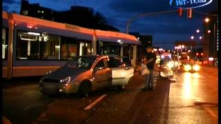 preview picture of video 'Unfall Straßenbahn PKW in Chemnitz 07.08.2001 - No Comment'