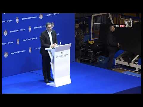 Вучић испред 7 хиљада људи у Краљеву