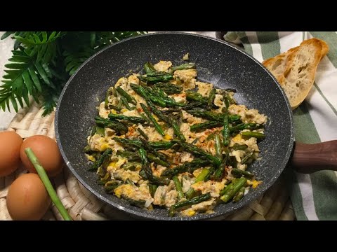 Oeufs brouillés aux asperges vertes