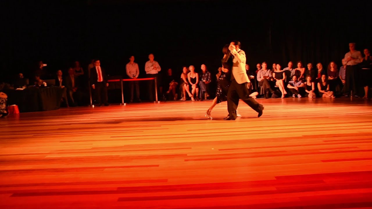 Gustavo Rosas. Tango con Gisela Natoli en Byron Bay.Agosto 2017.Australia.