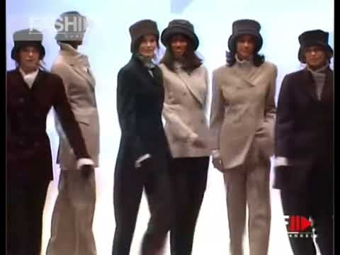 Tyra Banks On The Runway - Les Copains Fall/Winter 1993