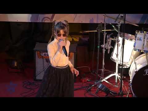 COVER FEST - 1. kategorija - 2. nagrada - ANĐELIJA LAZIĆ, Beograd