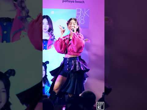 200830 BNK48 Pun - วิงค์ 3 ครั้ง @ Road Show Pattaya [Fancam portrait 4K60p]