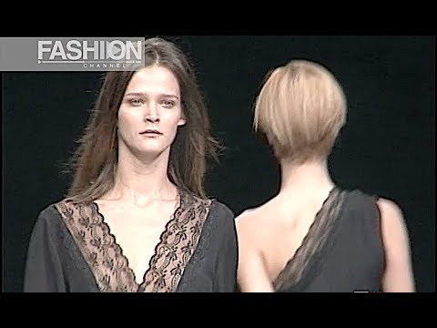 ALESSANDRO DELL'ACQUA Fall 2002 2003 Milan - Fashion Channel