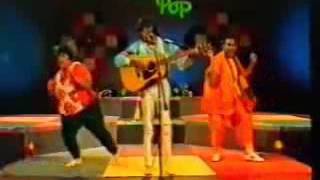 Download lagu Gombloh - Di Radio ( Video Original) mp3