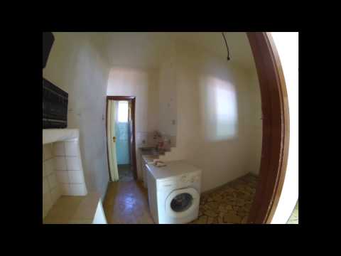 Locale Commerciale in Vendita a Napoli - Via Maffettone -