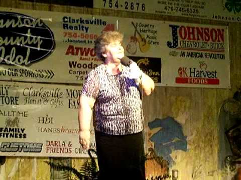 Johnson County Idol's 2009 winner Deann Jones sings! 08-28-2010