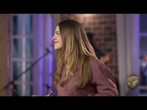 "Πάμε όλοι μαζί σε μια παραλία" - Δημήτρης Μεντζέλος & Ρένα Μόρφη στο Μουσικό κουτί | ΕΡΤ