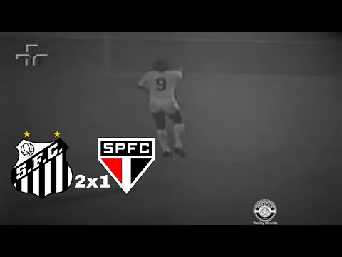 Santos 2 x 1 São Paulo - 07/08/1975 - Dois gols de Cláudio Adão