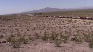 preview picture of video 'BNSF Needles Sub - Fenner Hill - Stack Train Meetup'