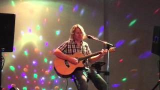 Tony Boyd solo acoustic Tiny Dancer Pacific Paradise Bowls Club 15.11.15