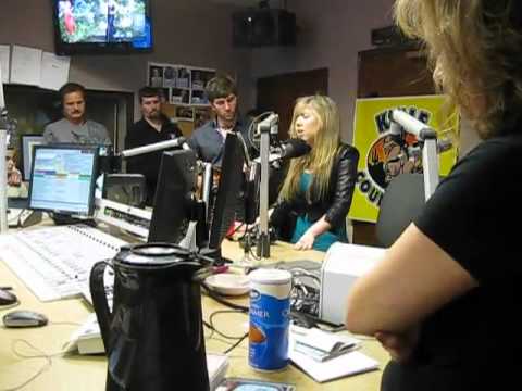 Jennette McCurdy - Better (KMLE Country 108 Live)