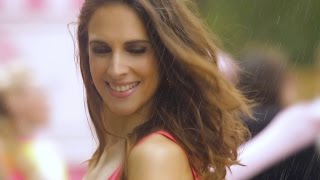 Bailando Bajo La Lluvia Lyrics English Translation