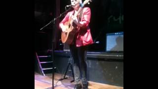 Kal Lavelle - Shivers