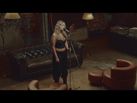 Agus Padilla - Besame (Video Oficial)