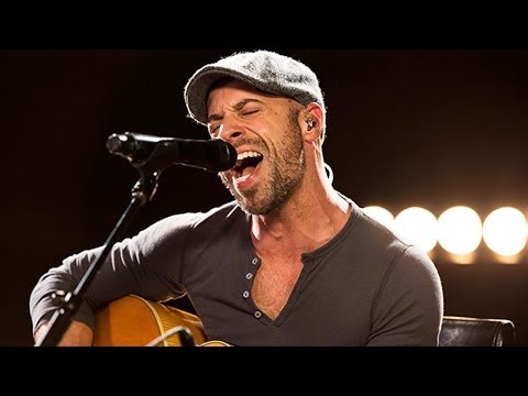 Daughtry Performs Chris Isaak's 'Wicked Game' Live - Candid Covers
