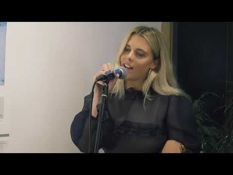 Klaudija - 18 (Look! Gallery Live Session)