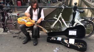 Jack Broadbent amazing busker in the Amsterdam Red Light district 1/2