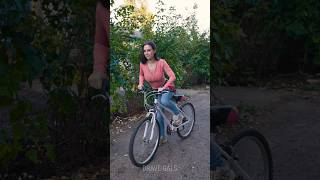 From Phone Case to Bike Accessory! So Clever! 🤩📱