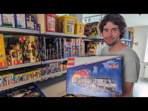 Full Tour: All LEGO sets of all time in the LEGO Museum (non-public, in German)