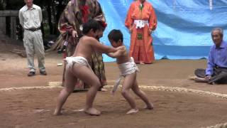 preview picture of video 'Japanese Children Sumo Festival'