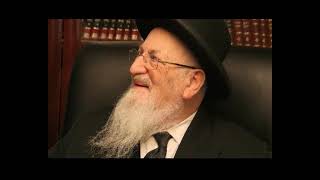 בדרכי המסילת ישרים - לזכר מרן הראשל"צ הרב מרדכי אליהו זצוק"ל (הרב מרדכי אליהו זצ"ל) - התמונה מוצגת ישירות מתוך אתר האינטרנט יוטיוב. זכויות היוצרים בתמונה שייכות ליוצרה. קישור קרדיט למקור התוכן נמצא בתוך דף הסרטון