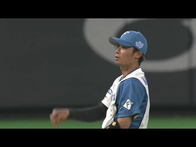 【6回表】見事な反応!! ファイターズ・中島卓也のダイビングキャッチ!! 2022年4月23日 北海道日本ハムファイターズ 対 福岡ソフトバンクホークス