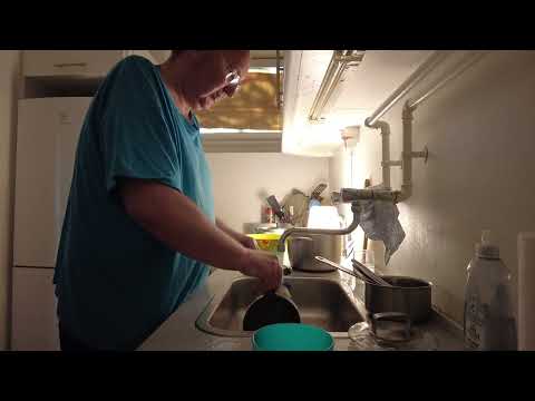 MongoTV_8821 - Del 1- John Vasker Op Lørdag Eftermiddag og Snakker og Gør Klar Til At Lave Aftensmad