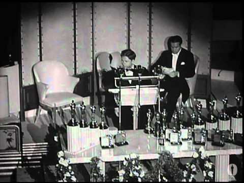 Thumbnail of the video: Judy Garland receiving a Special Award