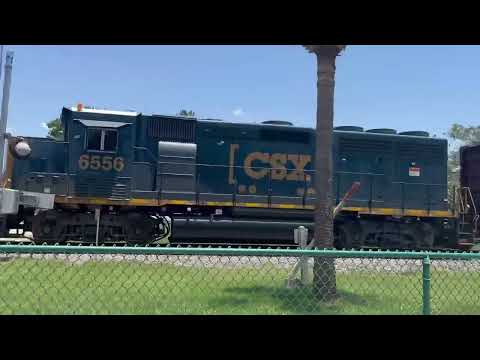 Thursday June 23, 2022 CSX GP40 6566 Local - headed west thru Plant City  Please Subscribe! Thanks!