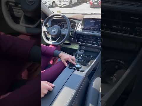 Interior Features Of The Nissan Rogue with John Leto