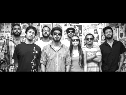 Afrobombas   -   De Sal e Sol eu Sou