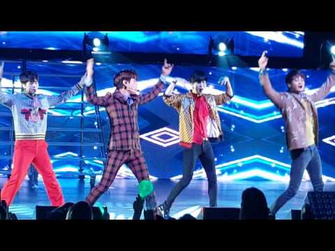 170324 SHINee World V in Dallas - Prism