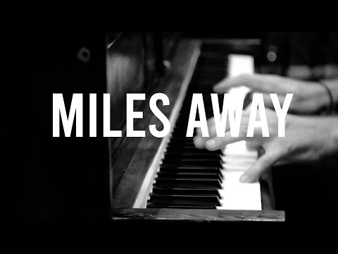 Paul Corson - Miles Away (live)