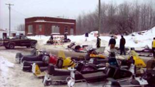 preview picture of video 'vintage snowmobile run in minnesota'