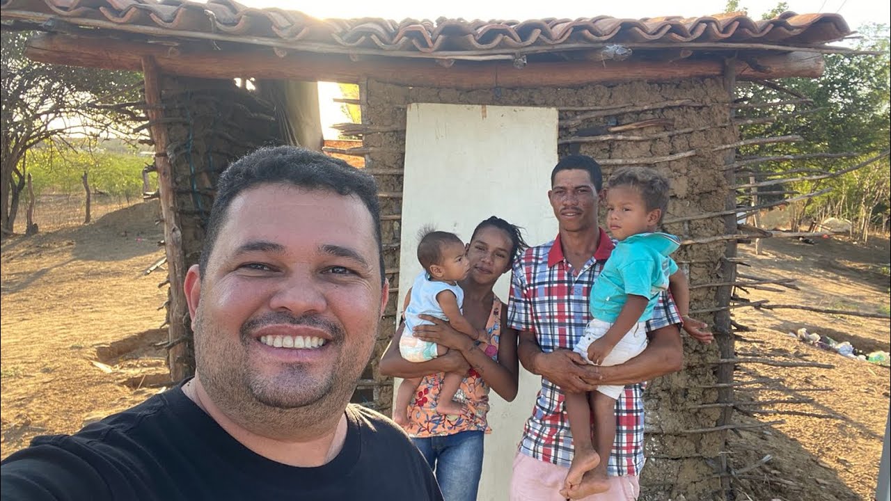 CASAL COM DUAS CRIANÇAS MORANDO EM SITUAÇÃO DE RISCO ☹️