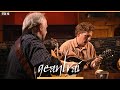 Tim O'Brien & Arty McGlynn - Pretty Fair Maid In The Garden | Tigh Reidy | Geantraí 2008 | TG4