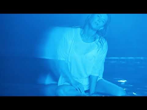 Molly Sandén - Blåögd (Lyric video)