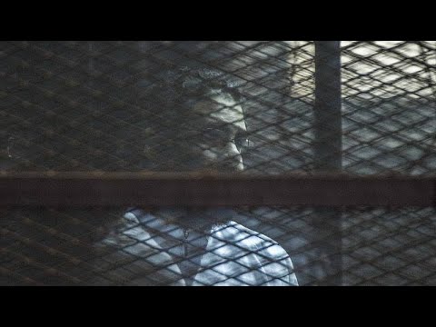 منظمة العفو الدولية تحذر مصر من أن أمامها 72 ساعة بالأكثر لإطلاق سراح علاء عبد الفتاح…