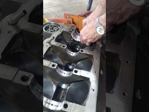 CRANK BEARINGS!! CHEVY 350 #hotrod #chevrolet #350 #street