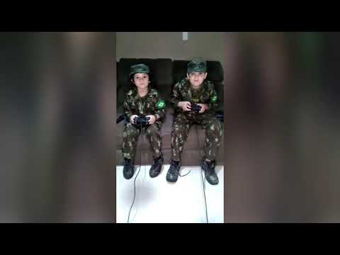 Troquei meu PlayStation por um fuzil