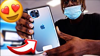 BUYING THE IPHONE 12 PRO MAX + UNBOXING IT IN AT&T STORE 😍