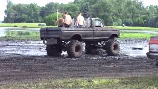 preview picture of video 'Ryan's Black Ford Mud Boggin @ Wood County 4 Wheelers 7-20-2013'